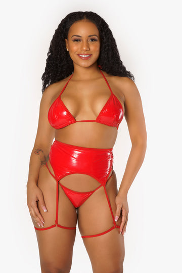 Conjunto de bikini de vinilo rojo con efecto mojado y liguero
